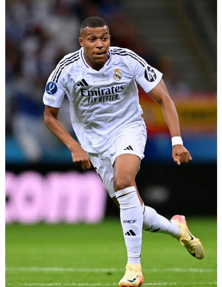 包含姆巴佩迎来十赛季高光表现，美国队球迷沸腾！的词条