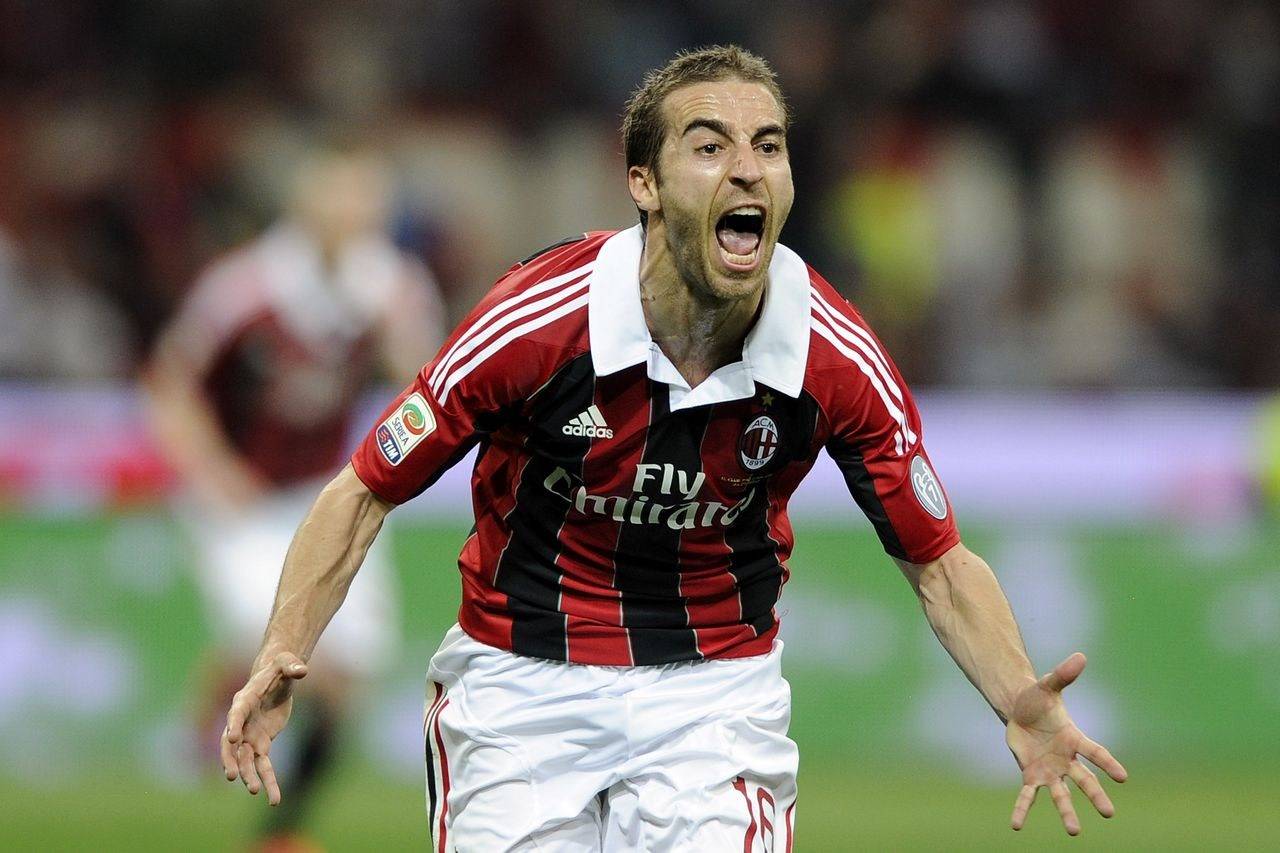 英超赛程吃紧；AC米兰赛前完成体检；更衣室稳定；赛程密集仍需轮换的简单介绍