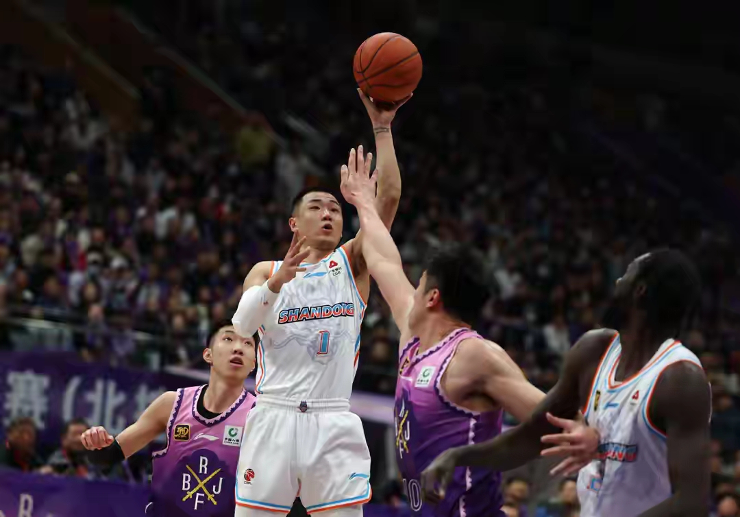 菲尼克斯太阳发布备战花絮，清晨扳平良机，CBA季后赛任务艰巨，心理建设被强调的简单介绍