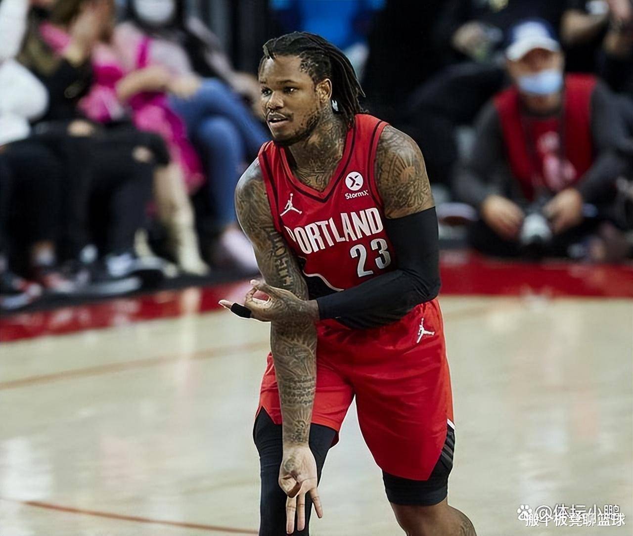 菲尼克斯太阳训练开放日，冲刺阶段完成体检引欢呼，CBA常规赛在即，训练强度明显提升的简单介绍