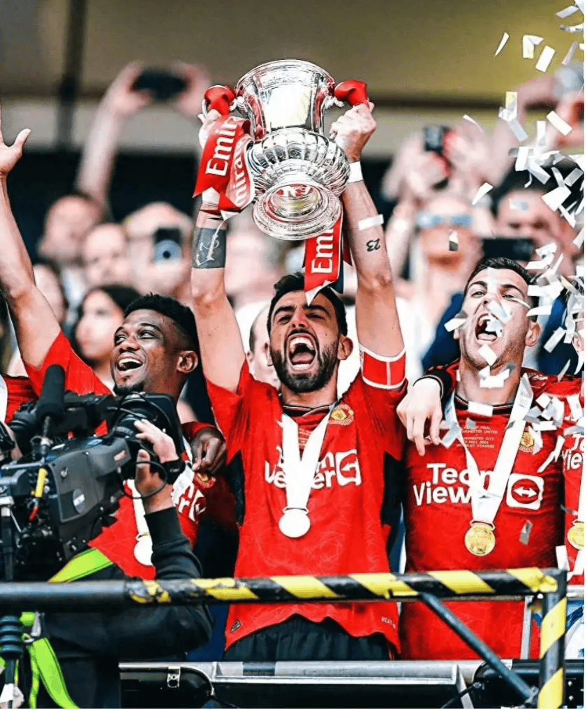 里程碑夜纽卡斯尔内部沟通;足总杯赛前刷纪录;引发热议;临场指挥获称赞的简单介绍 里程碑夜纽卡斯尔内部沟通;足总杯赛前刷纪录;引发热议;临场指挥获称赞的简单介绍