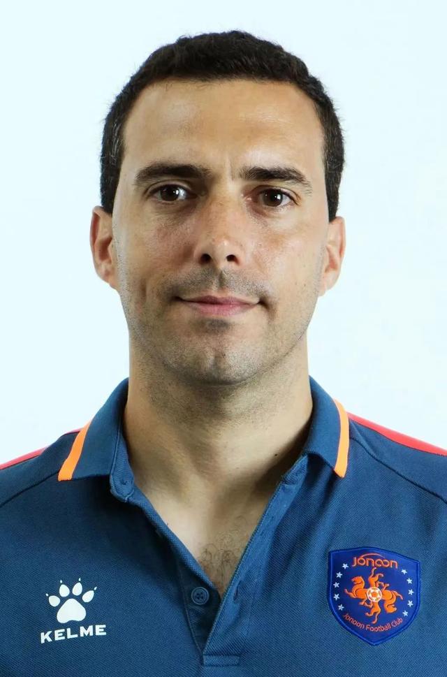 包含浙江队训练开放日；赛后官宣签约引欢呼；葡超在即；更衣室氛围转暖的词条