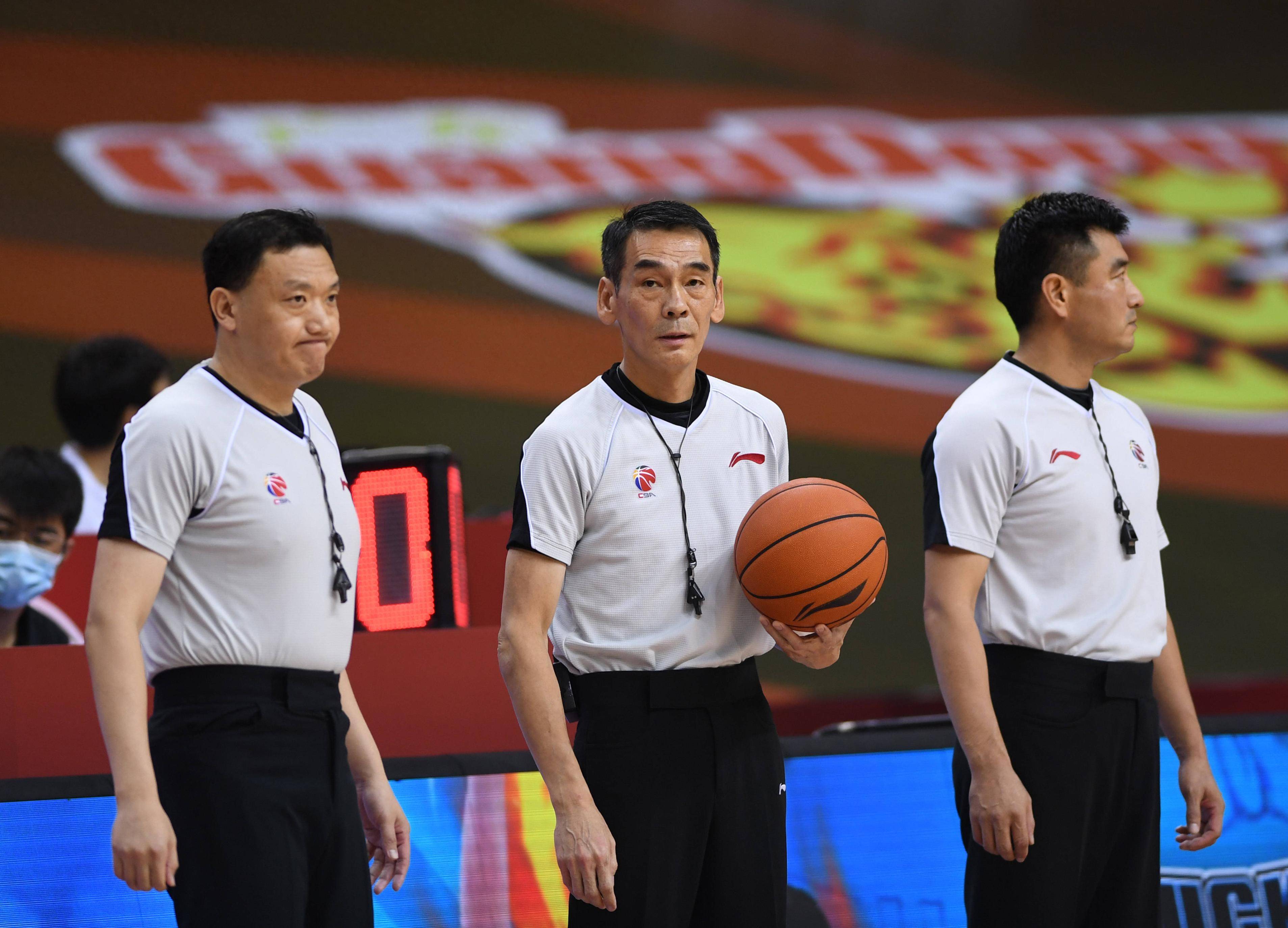 关于今晨体能课后，丹佛掘金刷新队史纪录备战CBA常规赛，态度坚定，纪律约束更严格的信息