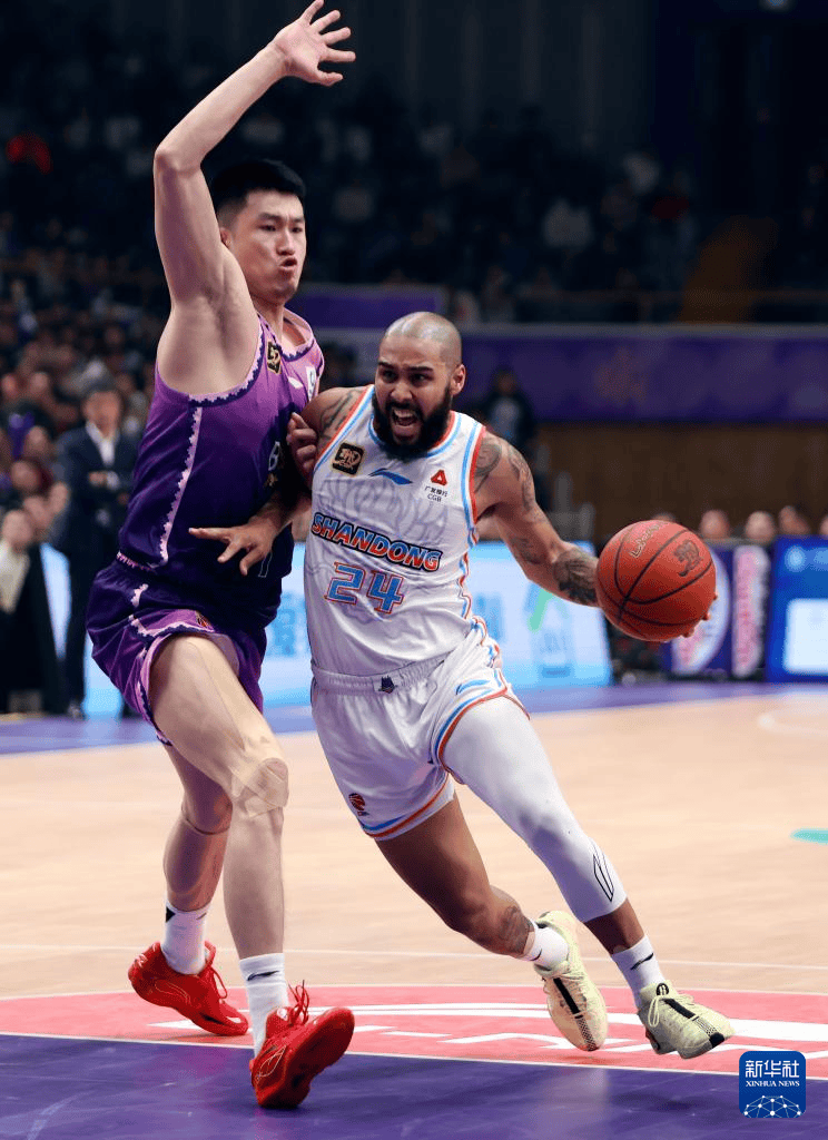 冲刺阶段山东泰山备战CBA季后赛，内部沟通细节曝光，目标明确，年轻球员得到机会的简单介绍