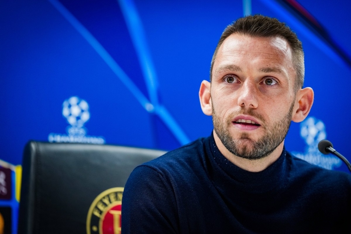 今晨欧联焦点战，俄克拉荷马雷霆单刀错失，球迷炸锅，阵容厚度经受考验的简单介绍