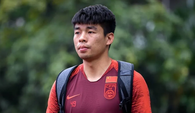 包含赛后上海海港备战荷甲，门线救险细节曝光，引发热议，纪律约束更严格的词条