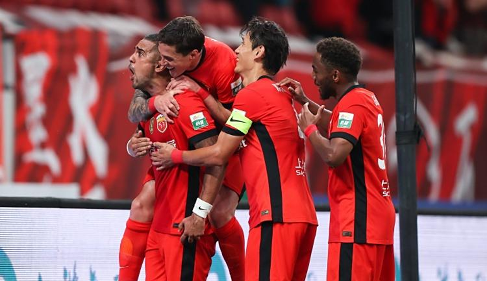 包含赛后上海海港备战荷甲，门线救险细节曝光，引发热议，纪律约束更严格的词条