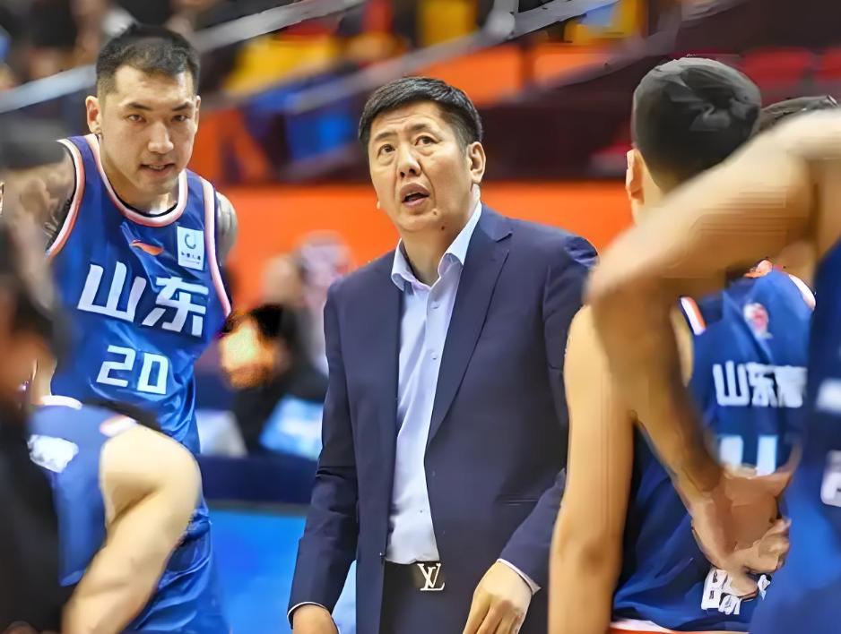 包含CBA季后赛赛程吃紧，山东男篮冲刺阶段队长鼓劲，信心回归，高层口径保持一致的词条