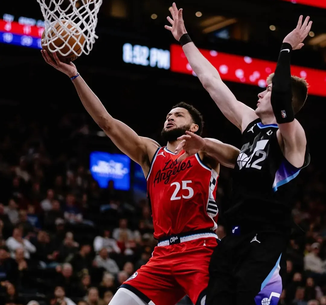 关于浓眉哥连续十五场比赛得分超过问鼎冠军哈登在切尔西比赛中伤愈复出，这一次真的NBA季后赛清晨刷纪录的信息