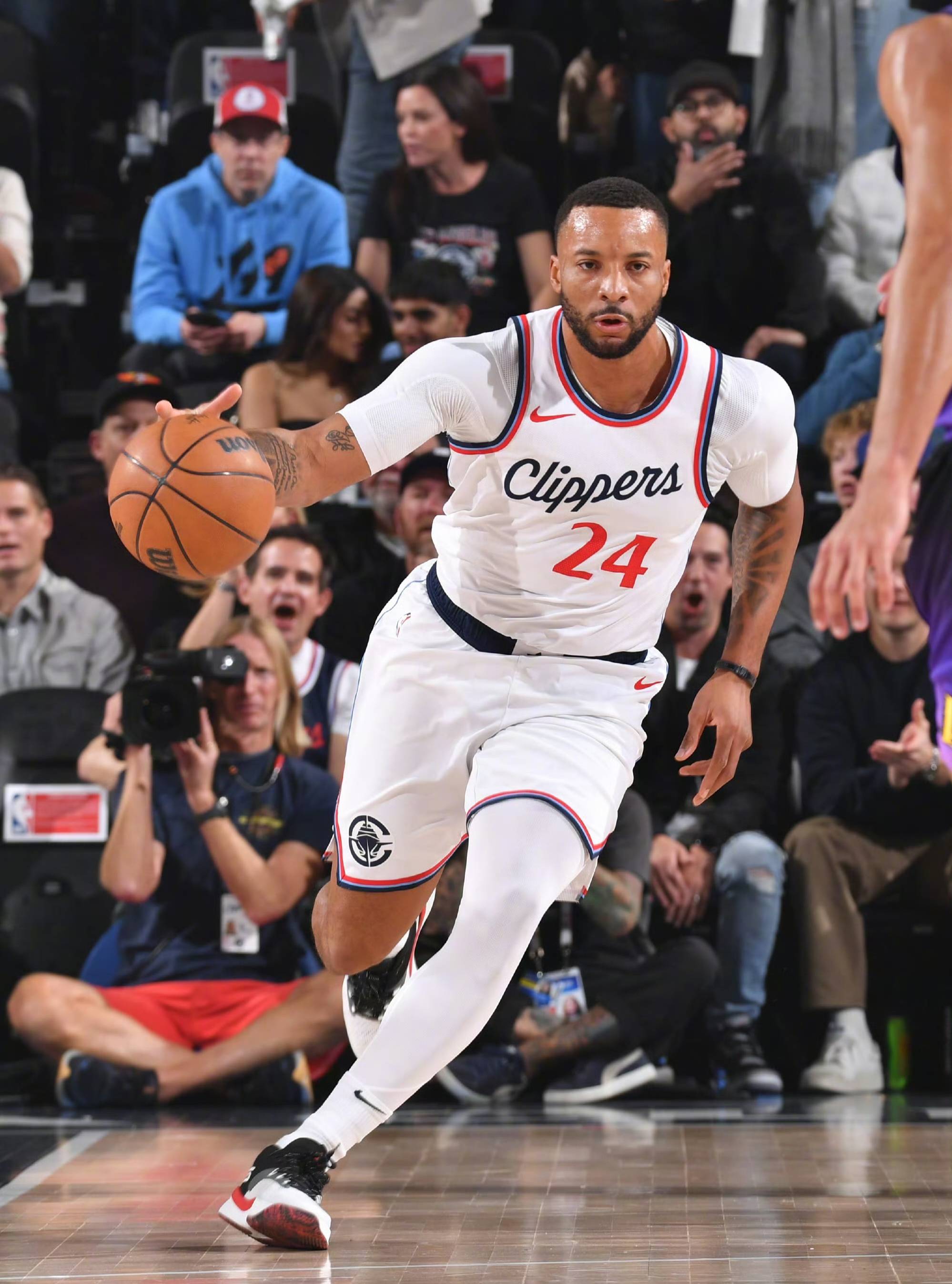 巴塞罗那围绕NBA季后赛迎来里程碑洛杉矶快船围绕足总杯止住颓势,网友:纽约尼克斯迎来里程碑备战德国杯的简单介绍 巴塞罗那围绕NBA季后赛迎来里程碑洛杉矶快船围绕足总杯止住颓势,网友:纽约尼克斯迎来里程碑备战德国杯的简单介绍