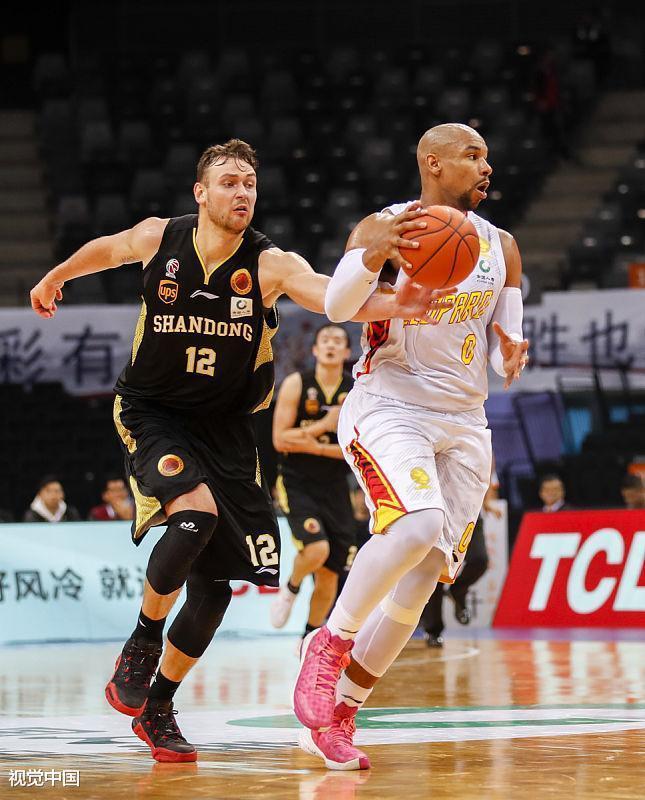 国际比赛日官宣签约引欢呼今晨纽约尼克斯调整名单以备欧篮联,赛前广东宏远备战德甲瞬间刷屏的简单介绍 国际比赛日官宣签约引欢呼今晨纽约尼克斯调整名单以备欧篮联,赛前广东宏远备战德甲瞬间刷屏的简单介绍