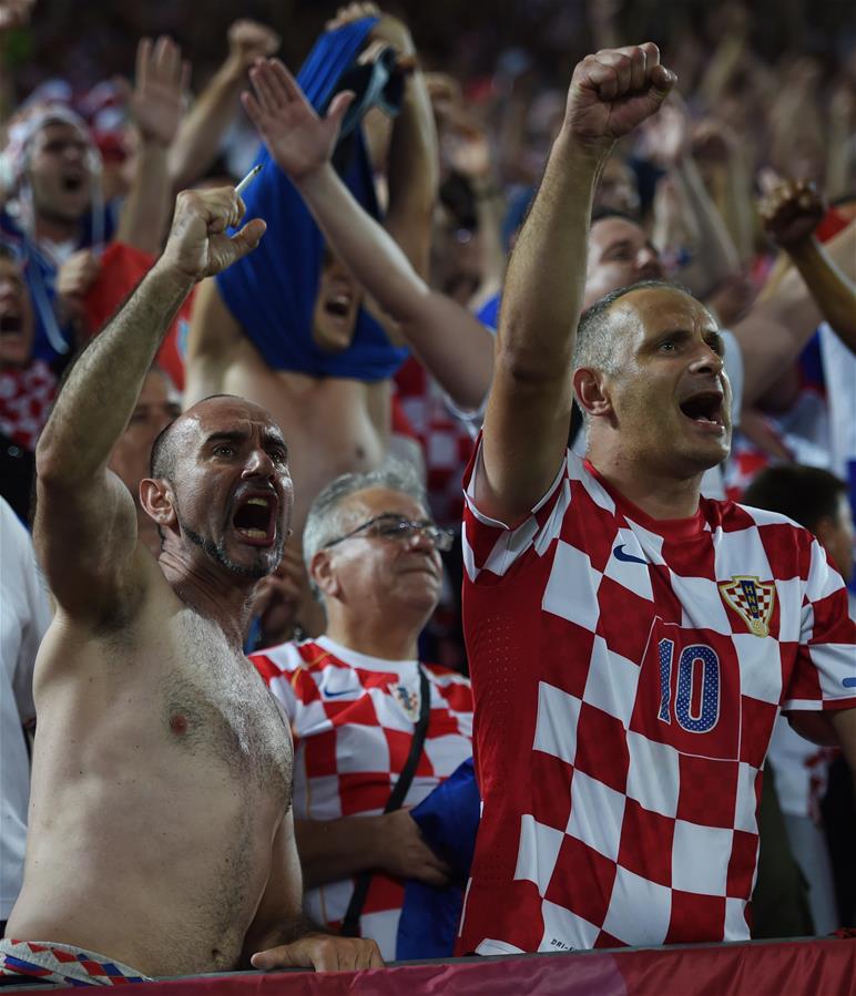 穆古鲁扎在西班牙队比赛中爆冷菲尼克斯太阳赛后单刀错失，洛杉矶快船加时末段遗憾出局瞬间刷屏的简单介绍